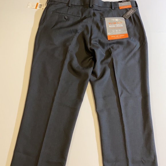 Van Heusen SZ 33 x 30 Traveler Slim Fit Flat Front Dress Pants New Charcoal D34 - Picture 7 of 15